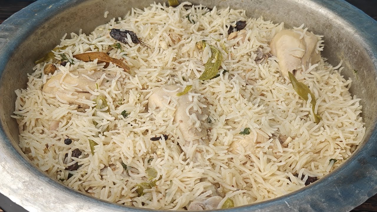Yakhni White Chicken Pulao